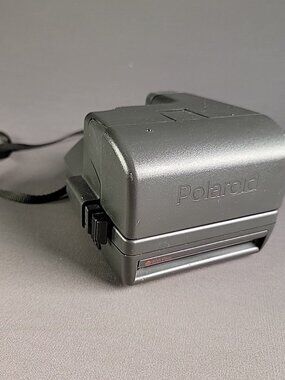 Vintage Polaroid One Step Close Up 600 Instant Film Camera With Strap NOT TESTED